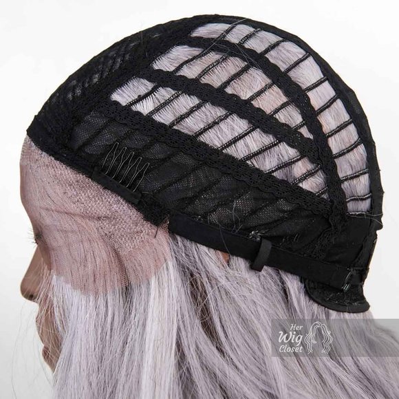 22" Silver Lace Front Wavy Wig | Kardashian - Picture 6 of 7
